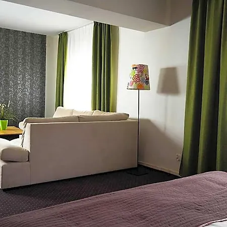 Hotell George 2*